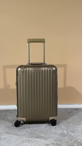 Rimowa Cabin Titanium