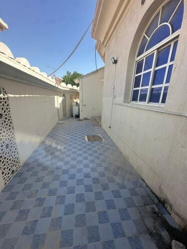 Private entrance annex with a yard.