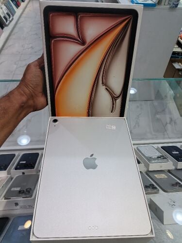 ipad air M4. 128 gb wifi sem new