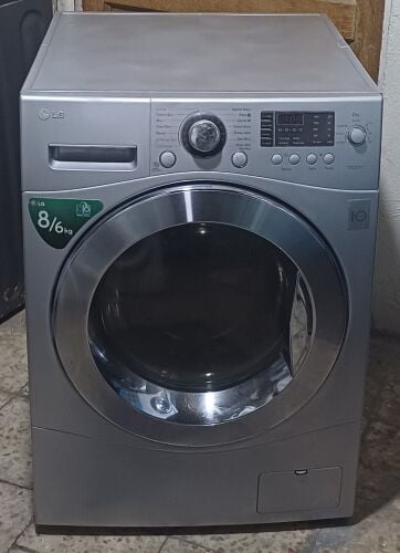 lg 8/6 kg for Sell.