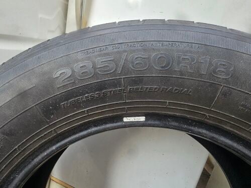 tire for sale  285/60/R18