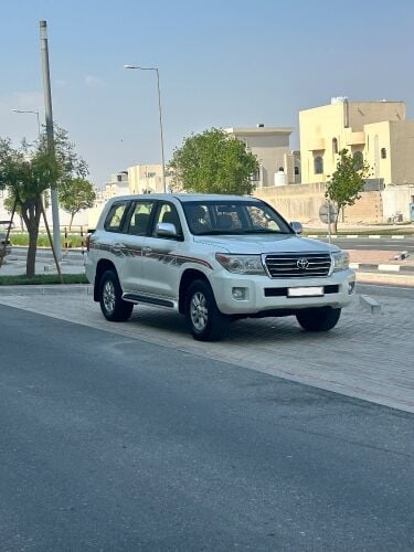 Toyota Land Cruiser GXR V8 2012