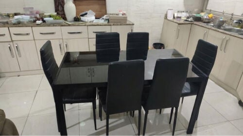 Dining Table Set for Sale – Urgent