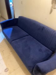 كنبة تفتح سرير وبها خزانة