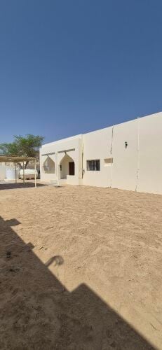 للإيجار فيلا ارضيه في المطار