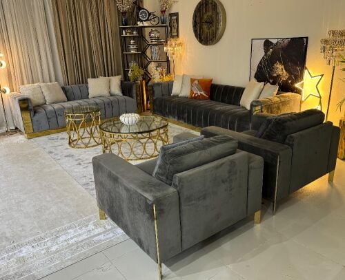 Home R Us brand sofa set fro sale