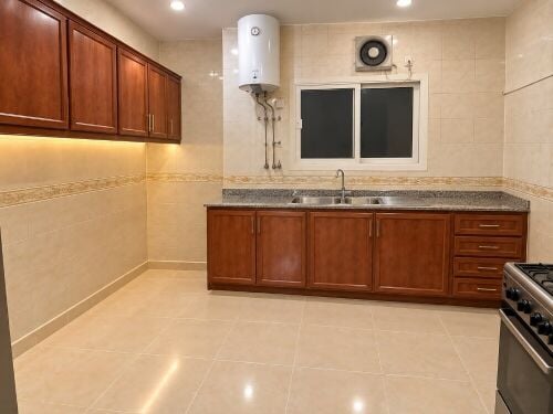 1bhk (2 closed bdr) big kitchen