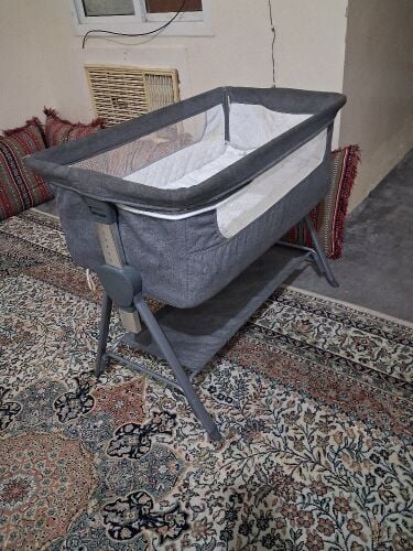 سرير اطفال