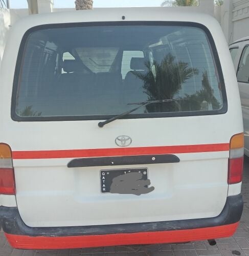 للبيع تويوتا هايس فان موديل 2002