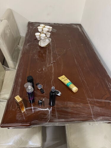 طاولة طعام مع ٦ كراسي