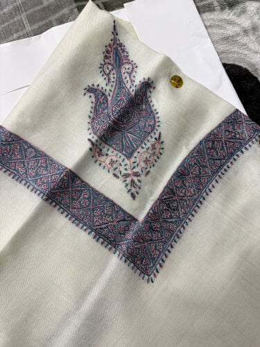 pashmina shawls / Ghutrah