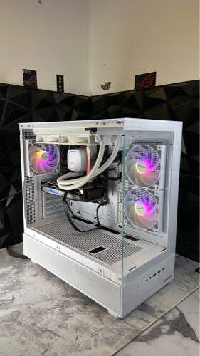 RTX 4070 12 GB + 13th Gen Gaming PC