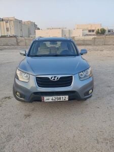 Hyundai Santa Fe 2010 model