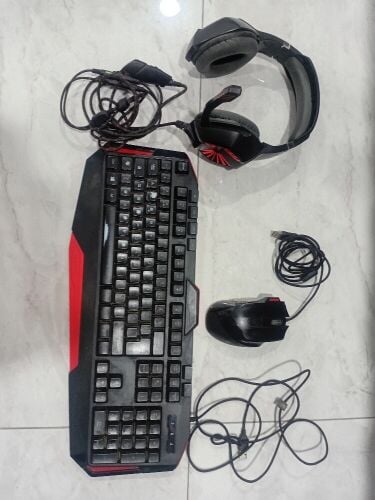 key board headphone and mouse gamer