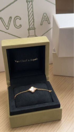 Authentic Van Cleef Sweet Alhambra