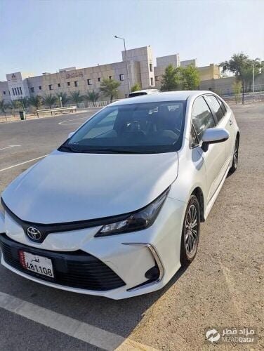 Looking for a Toyota Corolla, Camry