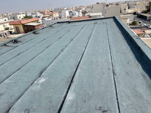 يدوم فوق الاسطح لسنين كثيره