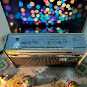 Vintage Multi-Band Radio FM/AM