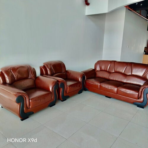 Office Furniture available 66980316